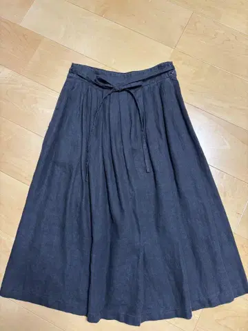 마리 프랑세즈 린넨 개더 스커트 블랙