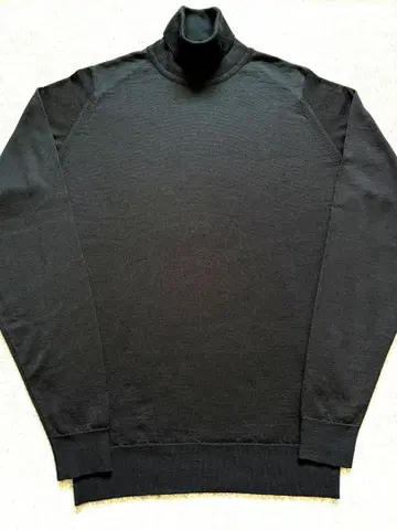 JOHN SMEDLEY 존스메들리 터틀넥 30G 울 니트