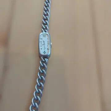 애니에스 쿼츠 손목시계 실버 직사각형