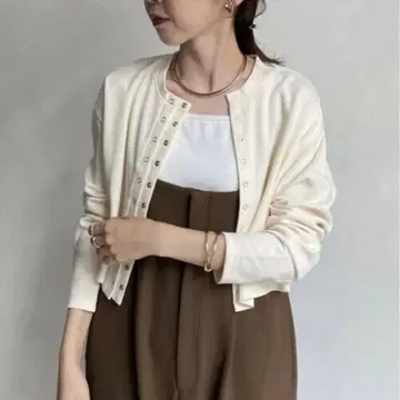 CAPRICIEUX LEMAGE W라인 스냅 크롭 가디건