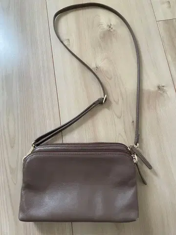 브라운 숄더백 3 포켓