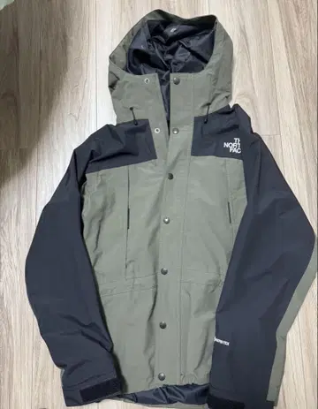 THE NORTH FACE 마운틴 후드티 올리브 그린/블랙
