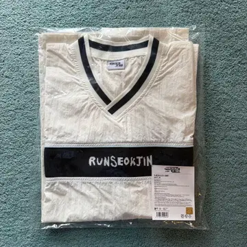 V-NECK S/S T-SHIRT (WHITE) JIN