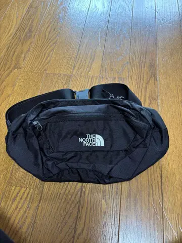 THE NORTH FACE 바디백 블랙