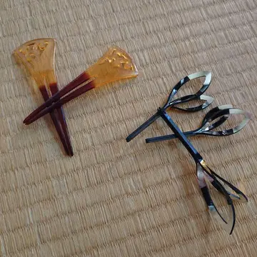 아크릴제 꽃 모양 머리 장식 2개 세트 앤티크