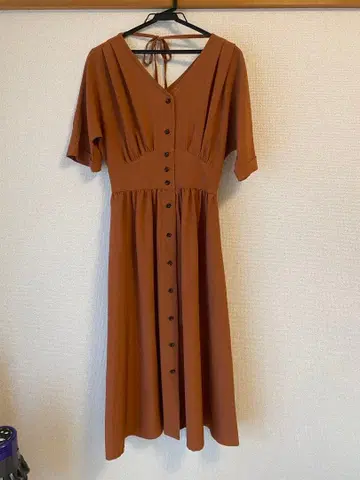 브라운 V넥 반팔 원피스