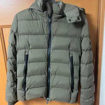 TATRAS 후드 부착 다운 자켓 올리브