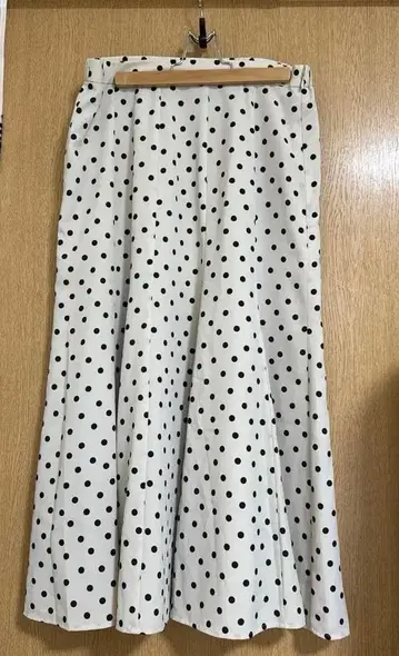 그린 라벨 도트 플레어 스커트