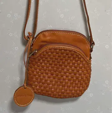 새상품급 zucchero 브라운 숄더백 사코슈