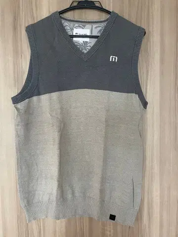 Travis Mathew 트래비스 매슈 니트 베스트 이시카와 료 착용