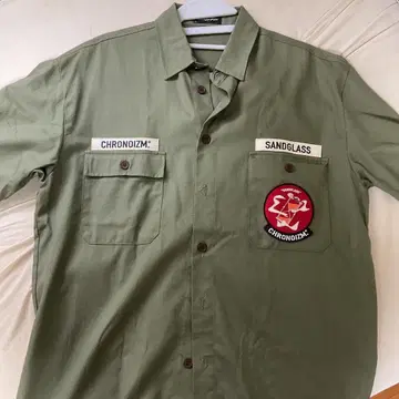 CHRONOIZM 반팔 셔츠 올리브 그린