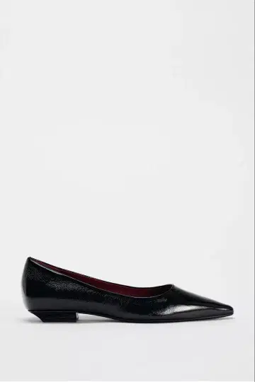 [ 미사용 새상품 ] ZARA 에나멜 가공 스틸레토 슈즈 24cm