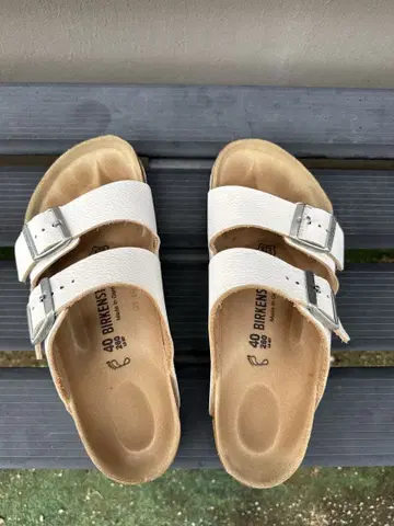 BIRKENSTOCK 화이트 샌들 40