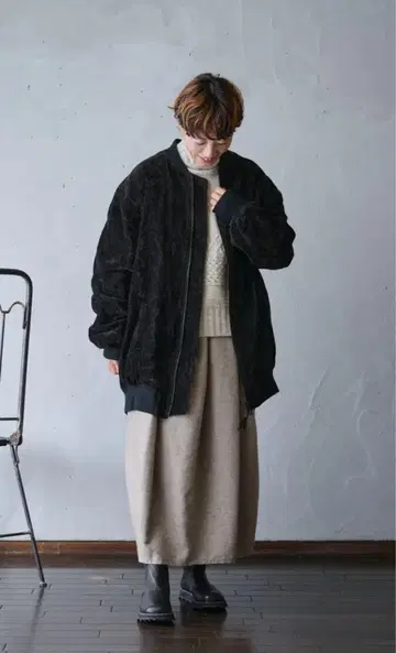 새상품급 스즈키 타카유키 코듀로이 블루종