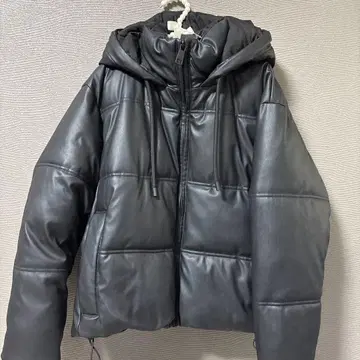 ZARA 인조 가죽 다운 자켓
