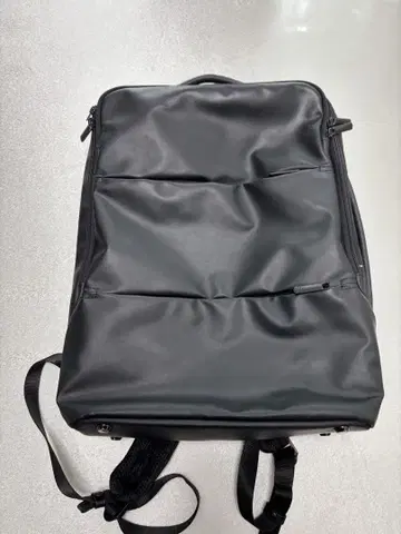 블랙 백팩 합성 피혁