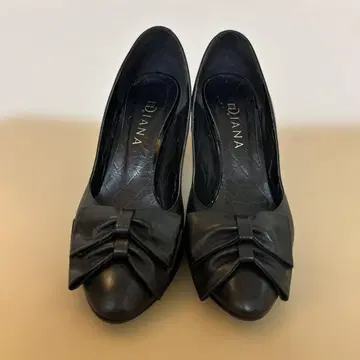 [ 새상품급 ] DIANA 펌프스 블랙 25cm