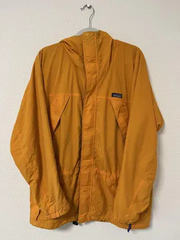 Patagonia 스톰 자켓 망고 M 사이즈