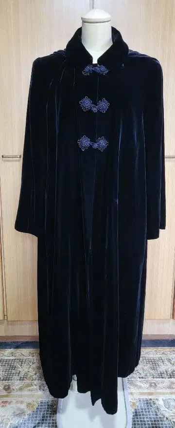 블랙 벨로아 롱 코트 후드 부착 후드 탈부착 가능