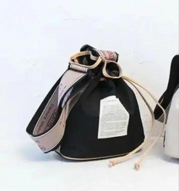 THEATRE PRODUCTS 블랙 숄더백