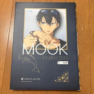 Free! 공식 캐릭터 북