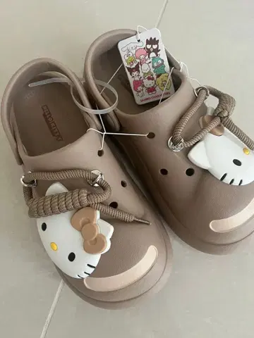 헬로키티 샌들 베이지