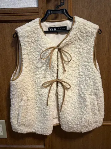 ZARA 아이보리 보아 자켓 리본