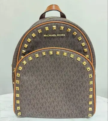 마이클코어스 백팩 스터드