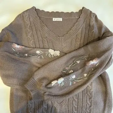 axes femme 자수 니트 스웨터 티셔츠