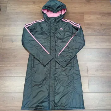 adidas CLIMA PROOF 벤치 코트 블랙 핑크