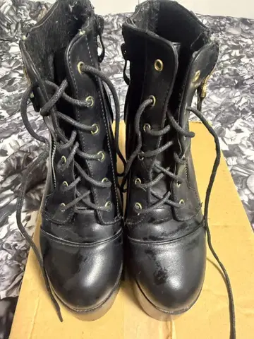 블랙 플랫폼 힐 부츠