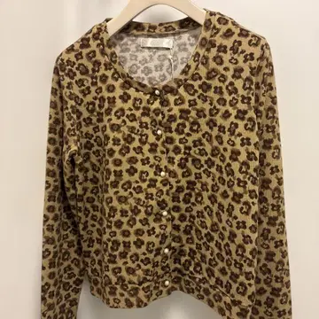 [ 새상품 미사용 ] 레오파드 무늬 긴팔 가디건 Days