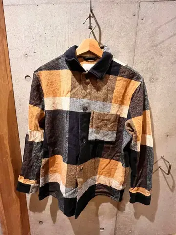 COS 체크 무늬 플란넬 셔츠 EUR S