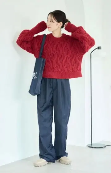 프릭스스토어 빨간색 스웨터