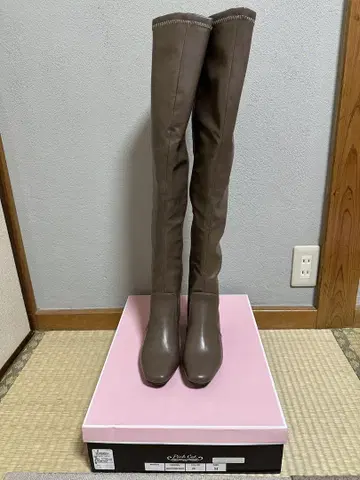 오크 컬러 롱 부츠 사이드 지퍼 슬림