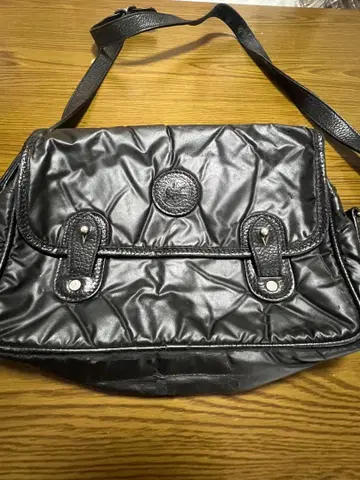 헌팅월드 블랙 숄더백