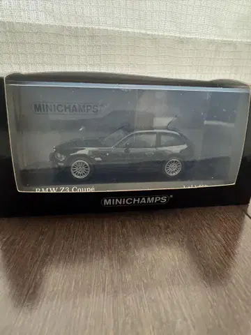 MINICHAMPS 1/43 BMW Z3 Coupe