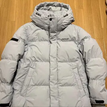 NEPA 스카이블루 후드 부착 다운 코트