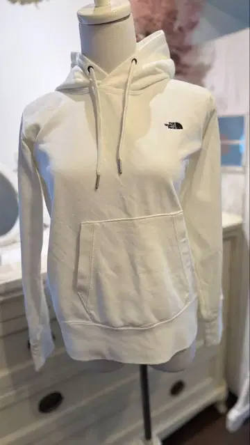 [ 새상품급 ] The North Face 화이트 후드 후드티