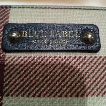 BLUE LABEL 체크 무늬 이단 접이식 지갑