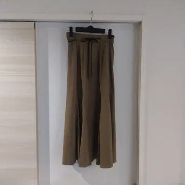 카키 플레어 스커트 리본 포함