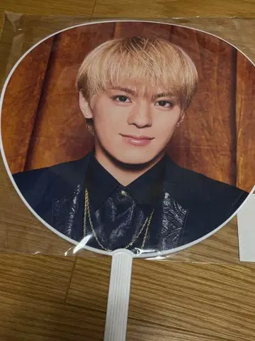 Travis Japan 마츠쿠라 카이토 점보 부채 응원봉 데뷔 콘서트
