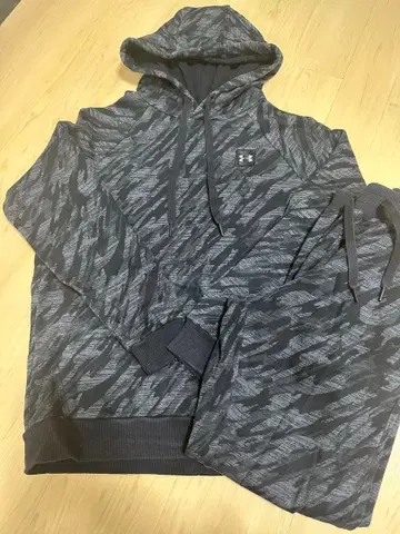 Under Armour 후드 부착 맨투맨 셋업