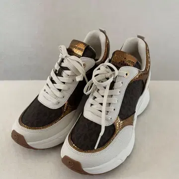 새상품 MICHAEL KORS 스니커즈 / 브라운