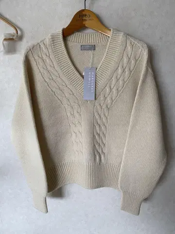 MARGARET HOWELL 아이보리 V넥 니트