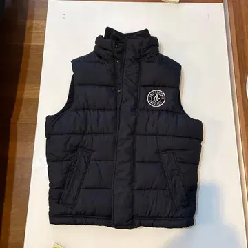 Abercrombie & Fitch 블랙 다운 베스트 S