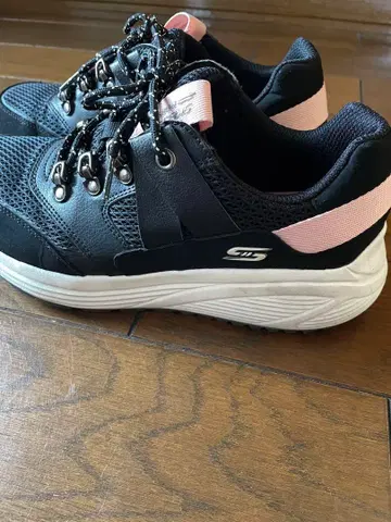 스케쳐스 새상품급 24.5cm