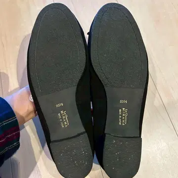 블랙 스웨이드 플랫슈즈 23.5cm