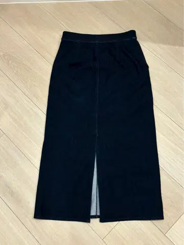 UNIQLO 다크 블루 타이트 스커트 S 사이즈