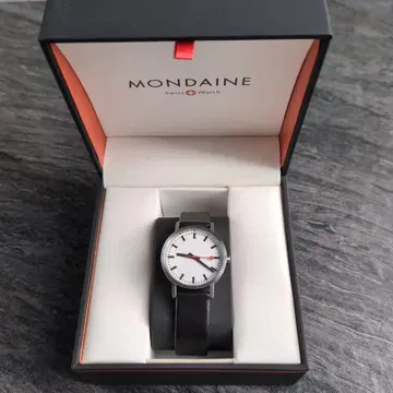 [ 새상품급 ] 몬디안 MONDAINE 손목시계 아날로그